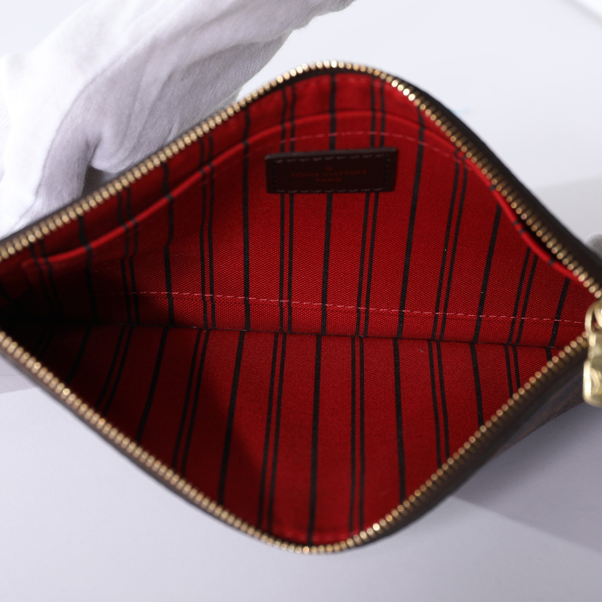 Louis Vuitton Monogram Neverfull Pochette