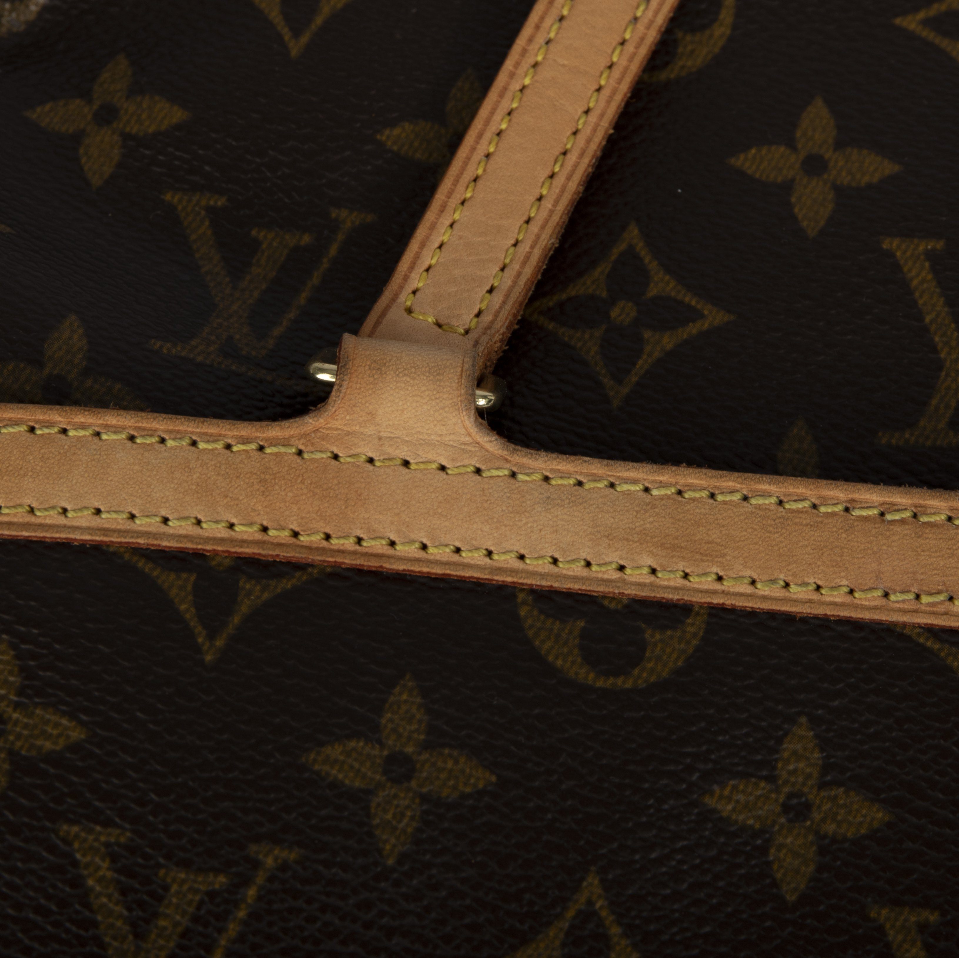 Louis Vuitton Monogram Sac Coussin GM
