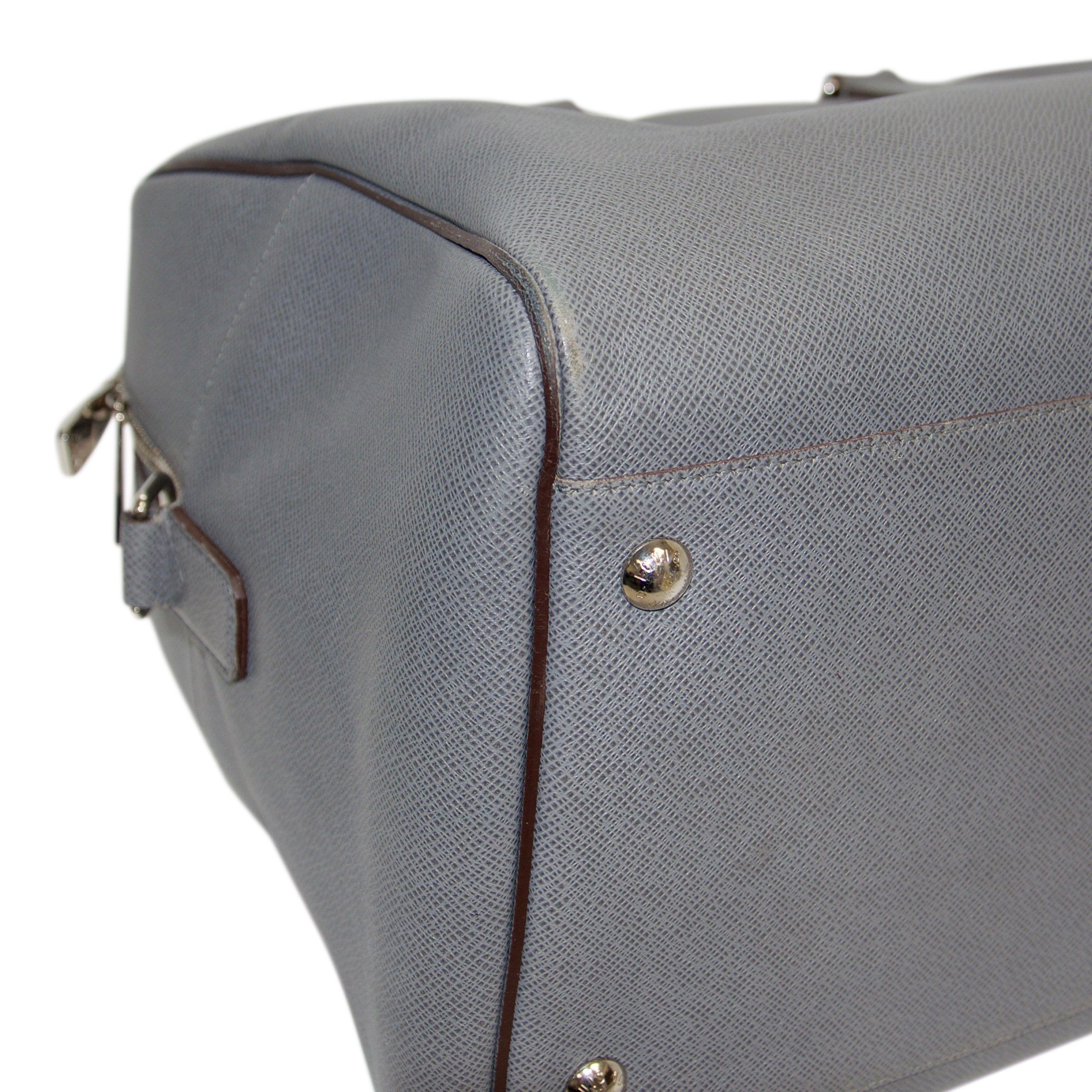 Louis Vuitton Taiga Kendall