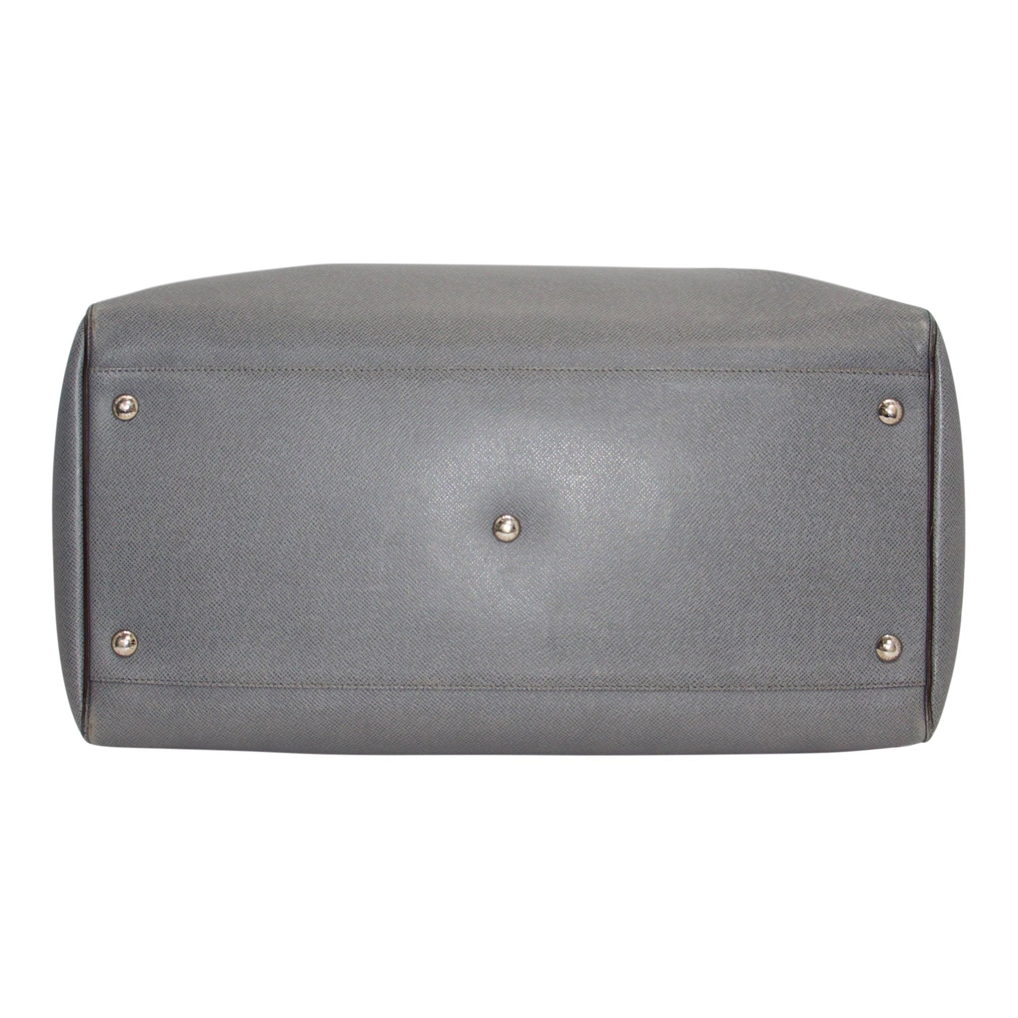 Louis Vuitton Taiga Kendall