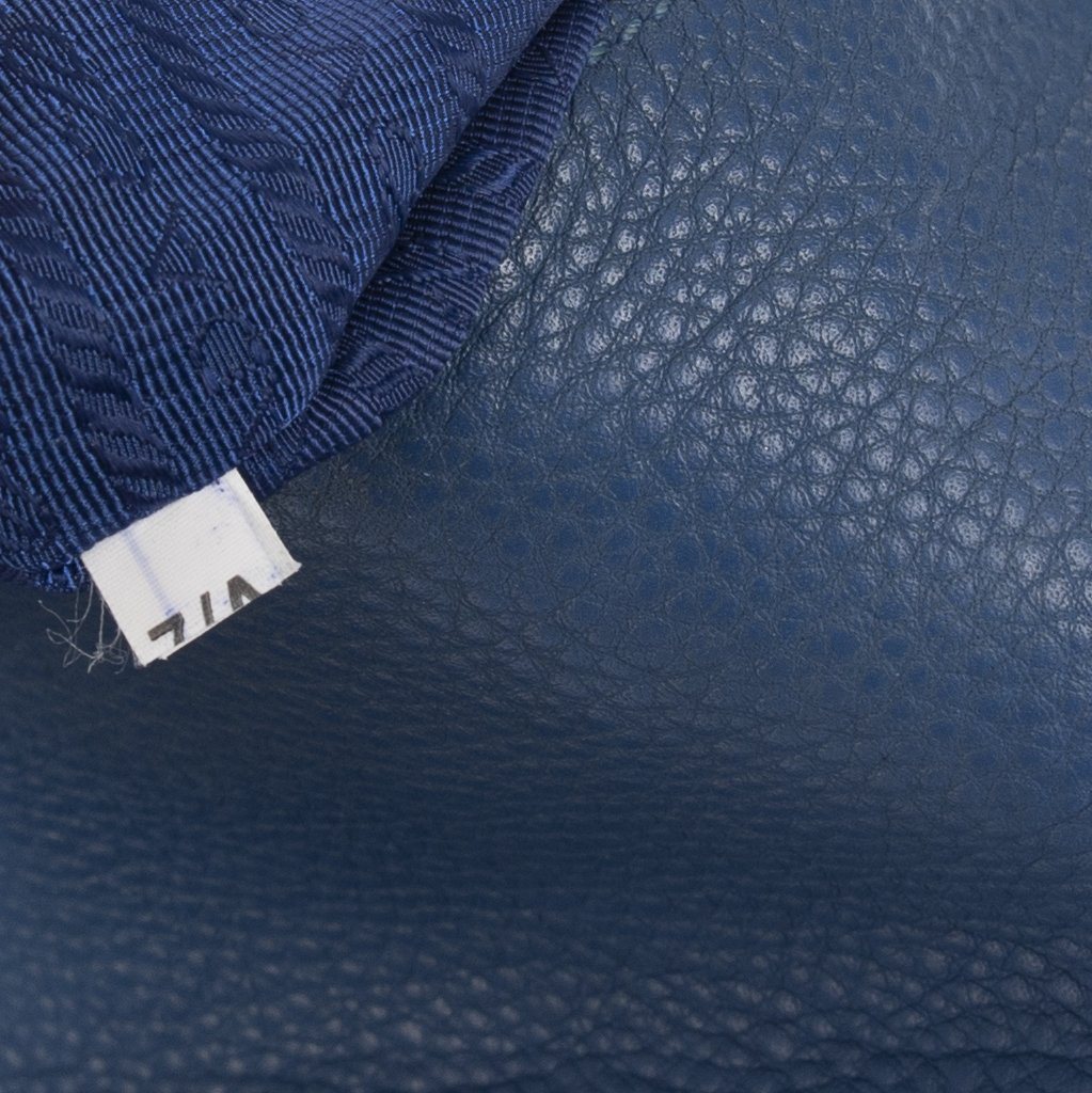 Prada Vitello Daino Hobo