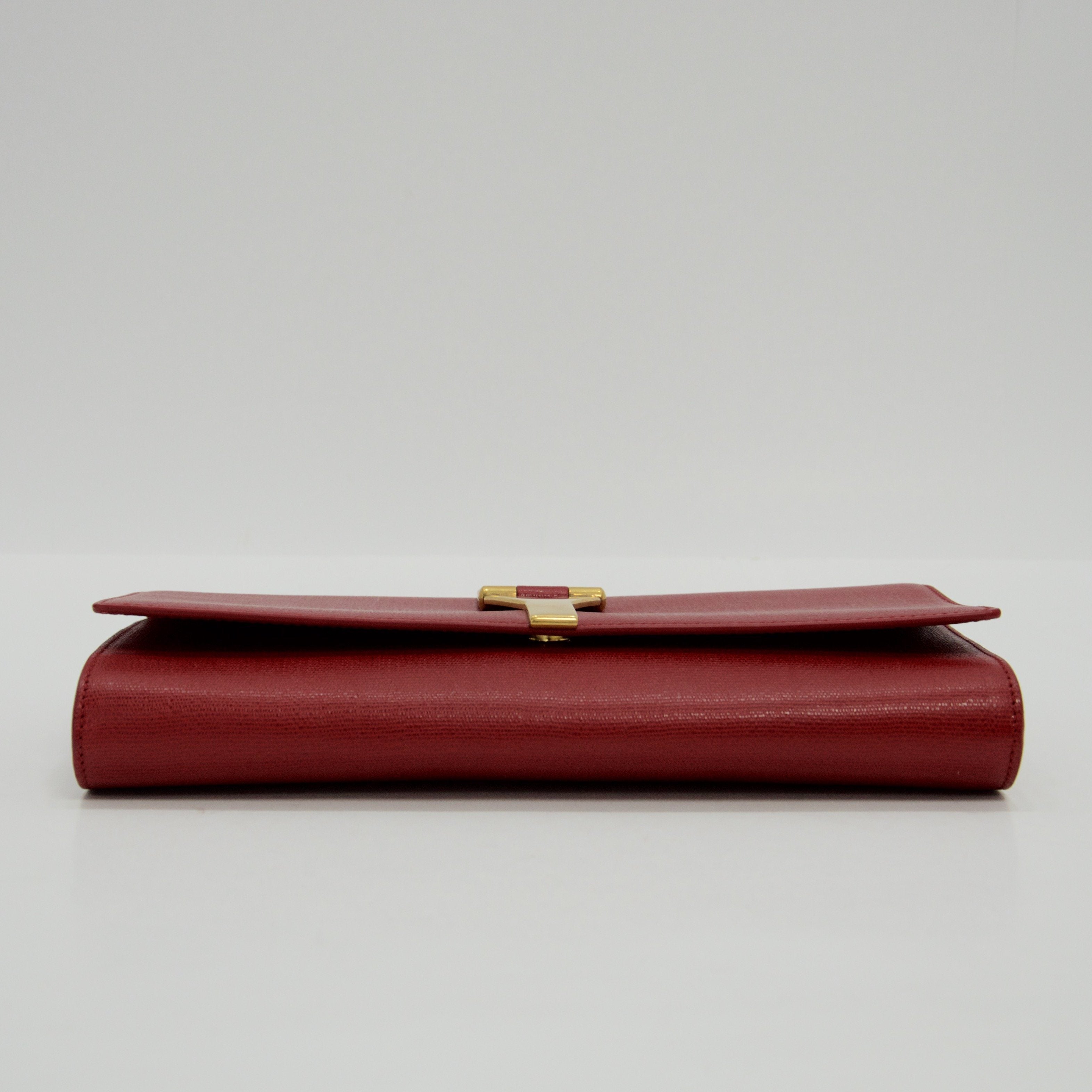 Yves Saint Laurent Classic Y Clutch